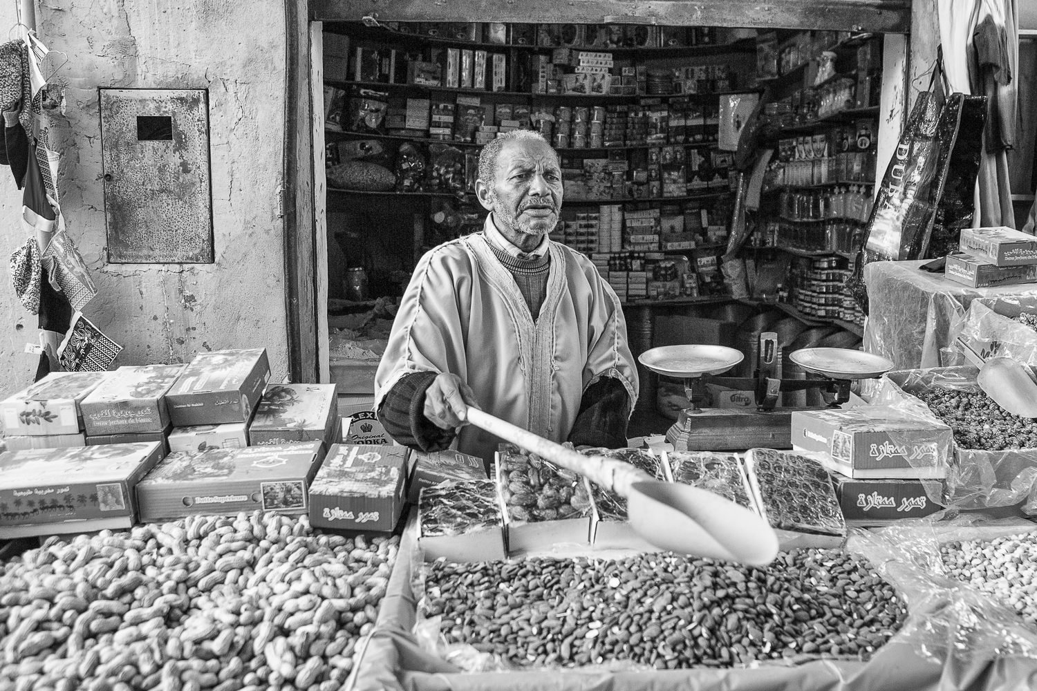 Amandes cacahuètes et dattes à Ouarzazate