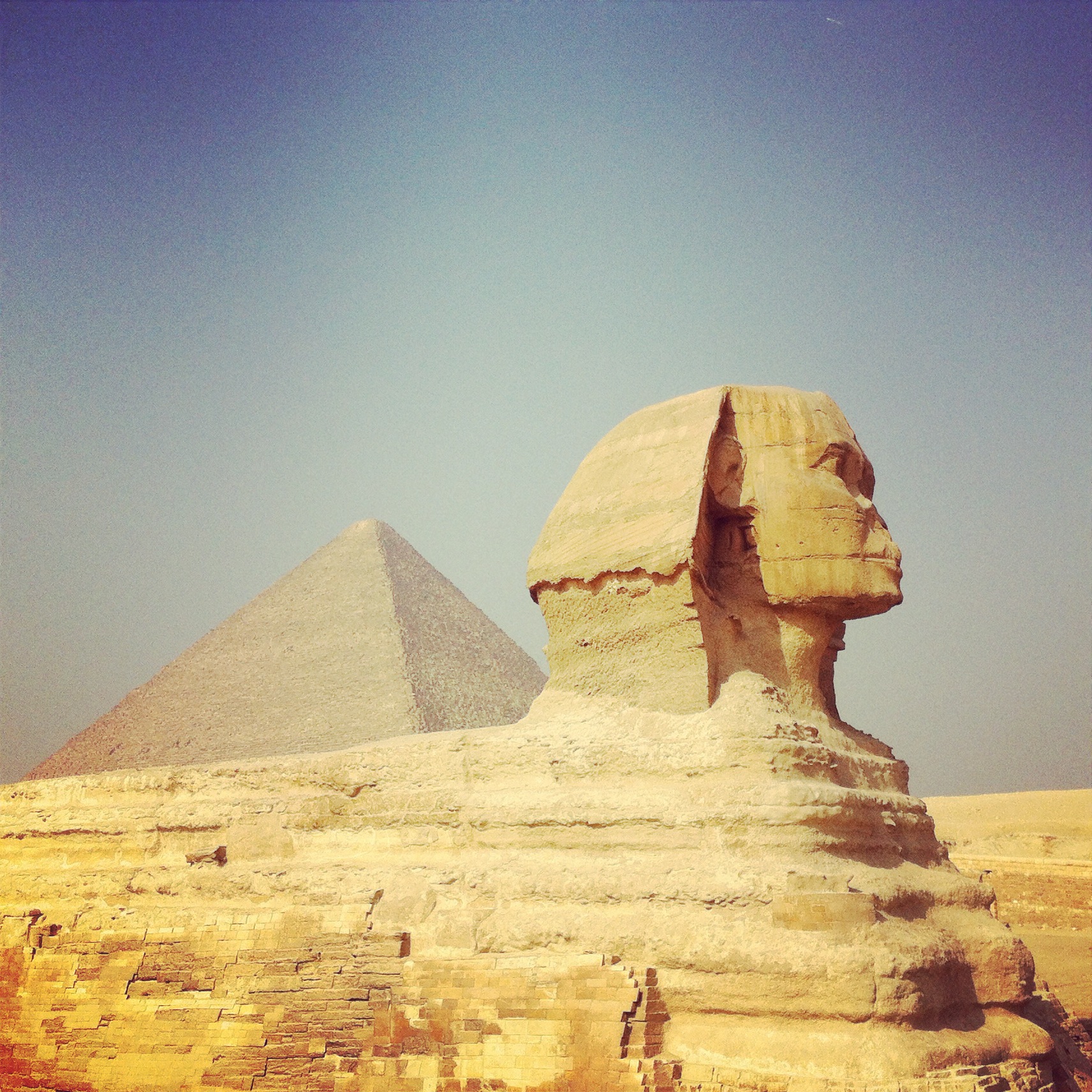 Ou Se Trouve Le Sphinx Par Rapport Aux Pyramides